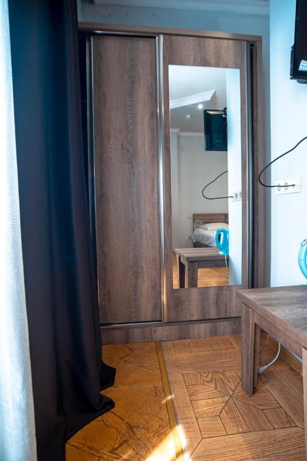 Porto Franco Hotel Batumi Bagian luar foto