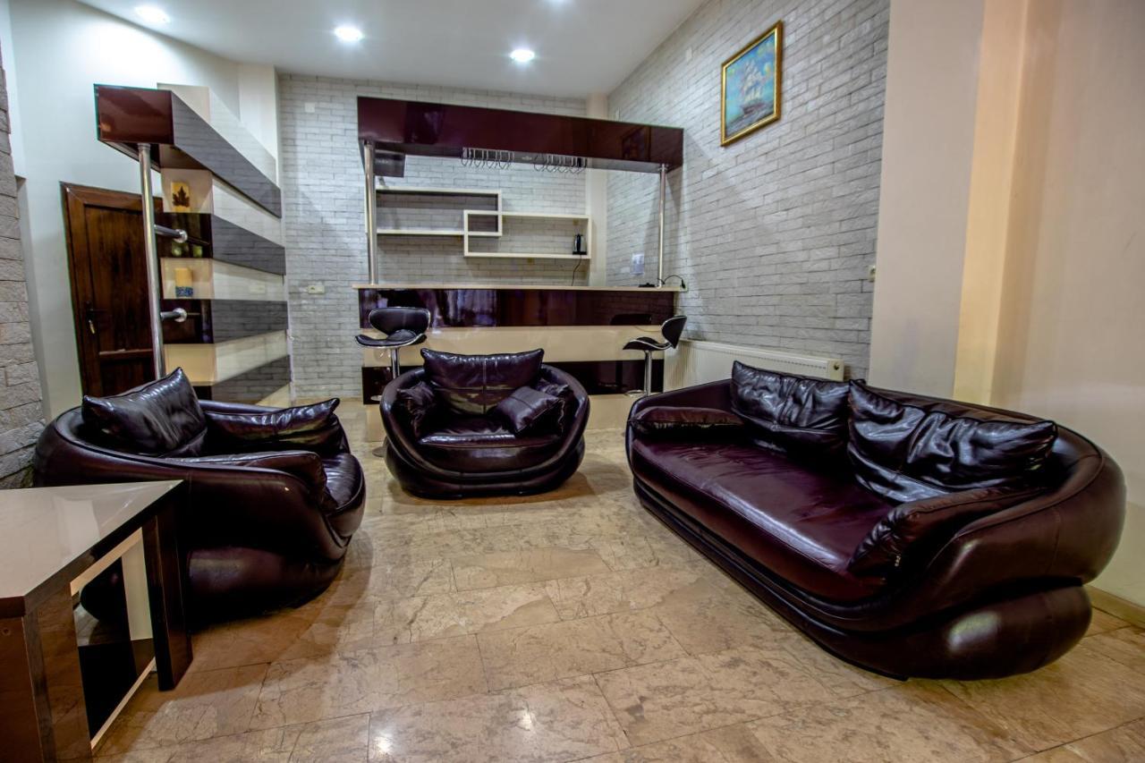 Porto Franco Hotel Batumi Bagian luar foto