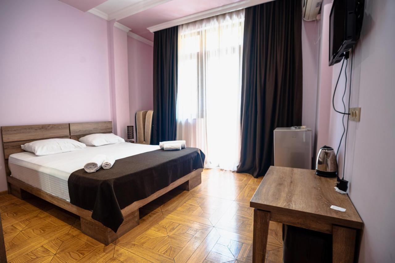 Porto Franco Hotel Batumi Bagian luar foto