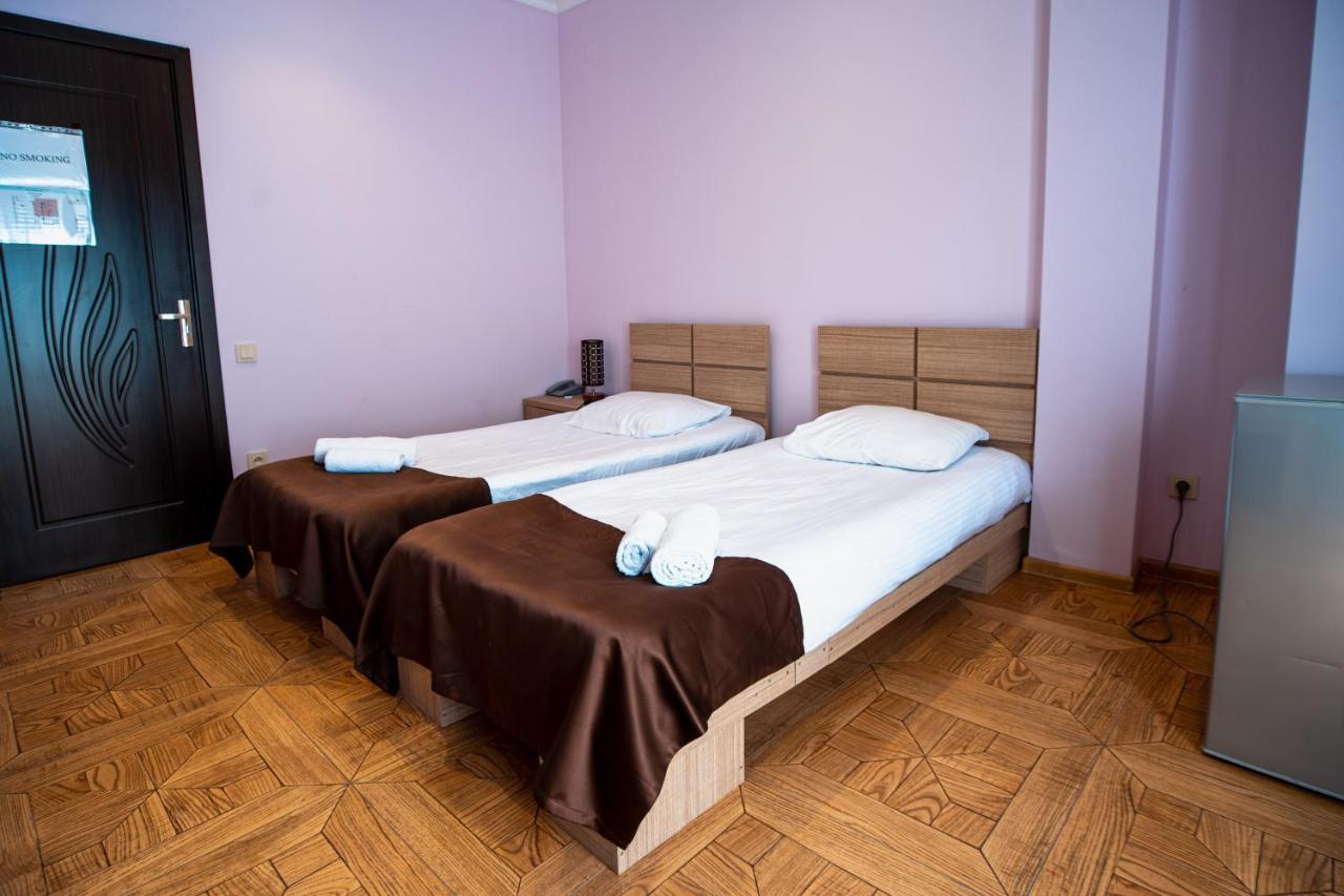 Porto Franco Hotel Batumi Bagian luar foto