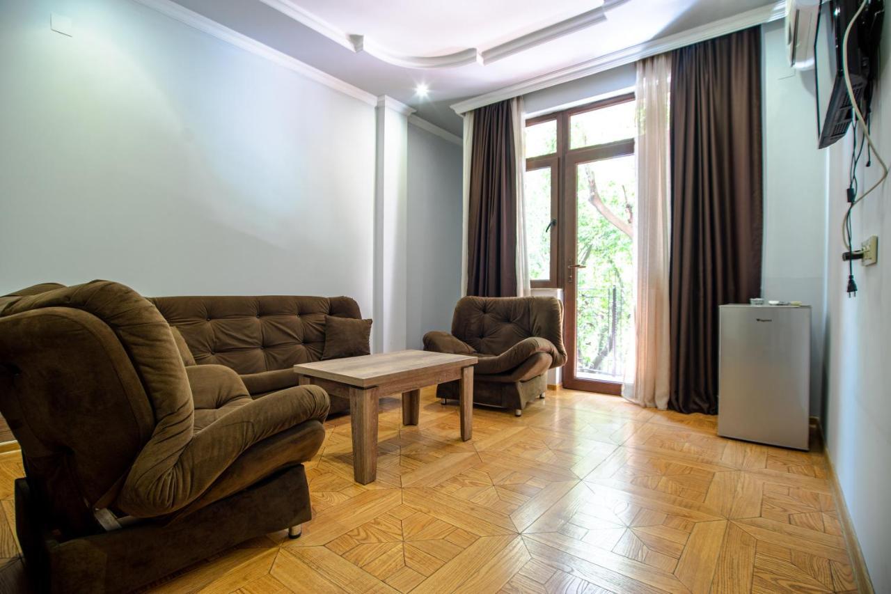 Porto Franco Hotel Batumi Bagian luar foto