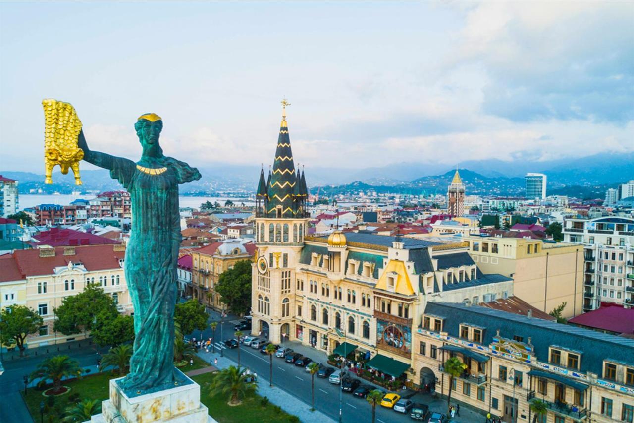 Porto Franco Hotel Batumi Bagian luar foto