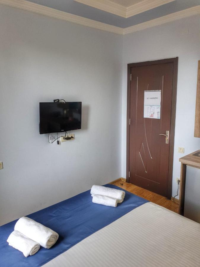 Porto Franco Hotel Batumi Bagian luar foto