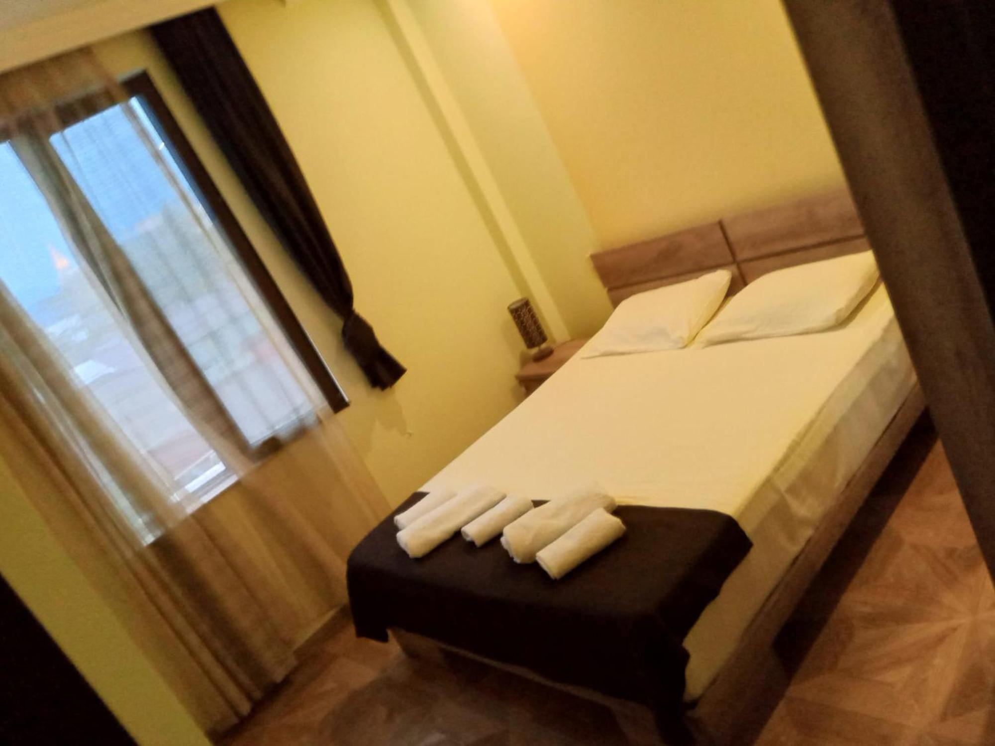 Porto Franco Hotel Batumi Bagian luar foto